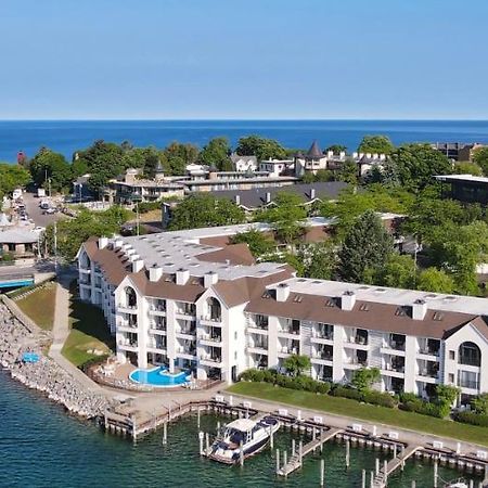 359 Edgewater Inn Шарлевой Екстер'єр фото