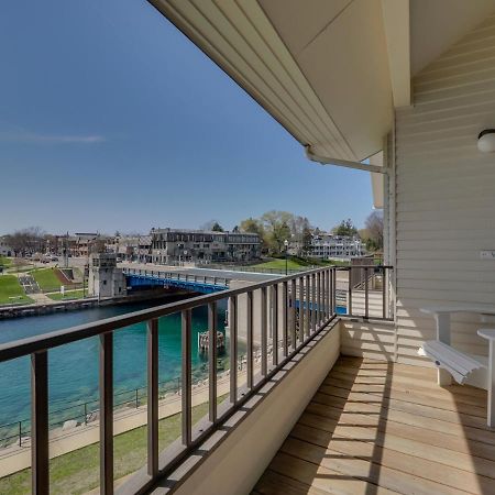 359 Edgewater Inn Шарлевой Екстер'єр фото